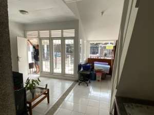 DIJUAL Rumah SIAP HUNI Bangunan Lama Terawat Lokasi dkt PURI DAGO MAS ANTAPANI Akses Jalan Mudah ke Arcamanik, Soekarno Hatta Bandung lokasi di Bandung Kota, tersedia melalui melalui situs Olx