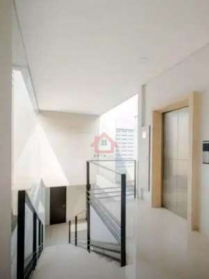 Dijual Rumah Siap Huni Dalam Townhouse 4 Lantai di Cipete, Jaksel lokasi di Jakarta Selatan, tersedia melalui melalui situs Olx