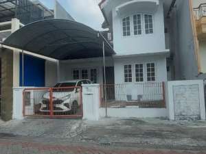 Dijual RUMAH SIAP HUNI VILA VALENSIA PAKUWON INDAH DKT PTC lokasi di Surabaya Kota, tersedia melalui melalui situs Olx