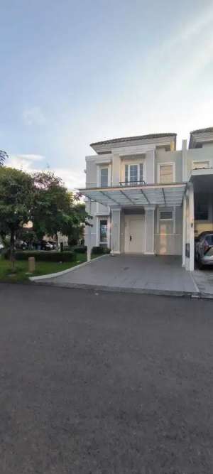 DIJUAL RUMAH STRATEGIS SIAP HUNI KAWASAN GADING SERPONG POSISI HOOK lokasi di Tangerang Kota, tersedia melalui melalui situs Olx