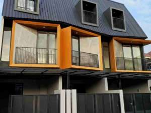 Dijual rumah The casual Purimas RegencySurabaya.Ready 4 Unit lokasi di Surabaya Kota, tersedia melalui melalui situs Olx