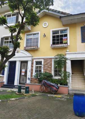 DIJUAL RUMAH TOWNHOUSE TAMAN AYU LIPPO KARAWACI UTARA lokasi di Tangerang Kota, tersedia melalui melalui situs Olx
