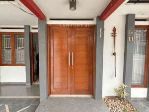 Dijual Rumah Villa Gunung Lestari Dengan Kolam Renang lokasi di Tangerang Selatan Kota, tersedia melalui melalui situs Olx