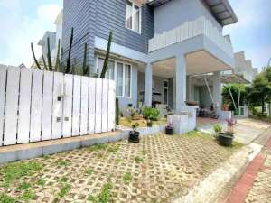 Dijual Rumah With Pool di Discovery Eola lokasi di Tangerang Selatan Kota, tersedia melalui melalui situs Olx