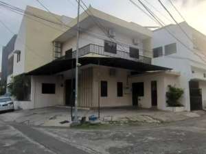 Dijual RumahKantor MurahStrategis Dkt Akses Tol di Darmo Indah, Sby lokasi di Surabaya Kota, tersedia melalui melalui situs Olx