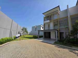 DIJUAL SANGAT CEPAT B U RUMAH CANTIK CLUSTER EONNA BSD lokasi di Tangerang Selatan Kota, tersedia melalui melalui situs Olx