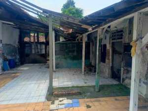 Dijual sangat murah, TanahBangunan tua Jalan Angkasa, Jakarta Pusat, dibawah NJOP, hanya hitung tanah saja lokasi di Jakarta Pusat, tersedia melalui melalui situs Olx