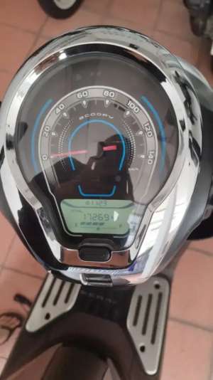 Jual bekas Dijual Scoopy Stylish Bekas 2023 Plat B Kondisi 90,lokasi di Surabaya Kota