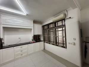 Dijual segera Rumah bagus daerah Tanjung Duren lokasi di Jakarta Barat, tersedia melalui melalui situs Olx