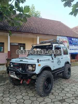 Jual bekas Dijual Suzuki Jimny 4x4 Asli Trepes Tahun 1984,lokasi di Malang Kab.