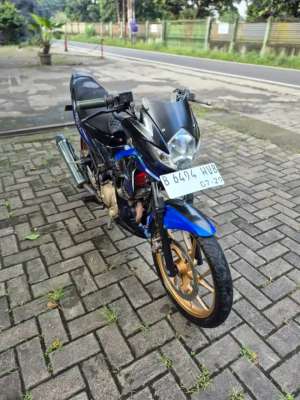 Jual bekas Dijual Suzuki Satria FU tahun 2010 surat lengkap pajak hidup,lokasi di Tangerang Selatan Kota