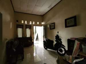 DIJUAL TANAH BONUS BANGUNAN DEKAT TAMAN PANCASILA SOLO TIMUR lokasi di Karanganyar Kab., tersedia melalui melalui situs Olx