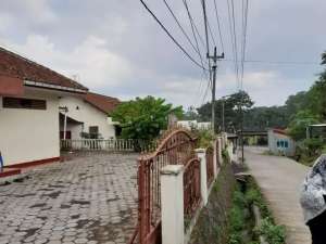 DIJUAL TANAH DAN BANGUNAN LOKASI STRATEGIS lokasi di Semarang Kab., tersedia melalui melalui situs Olx