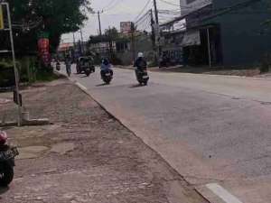 Dijual tanah dan bangunan rumah jl ry legok lokasi di Tangerang Kab., tersedia melalui melalui situs Olx