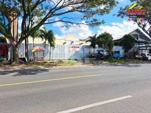 Dijual Tanah dengan Bangunan tepi Jl. Kabat - Banyuwangi lokasi di Banyuwangi  Kab., tersedia melalui melalui situs Olx