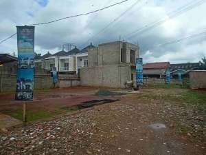 Dijual tanah di bawah NJOP di luas 814 m di Cinangka Sawangan Depok lokasi di Tangerang Selatan Kota, tersedia melalui melalui situs Olx