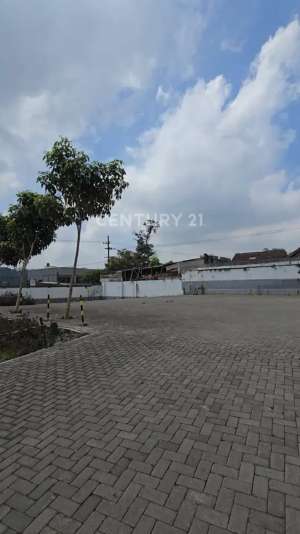 Dijual Tanah Komersial Di Kab. Malang - Jawa Timur lokasi di Banda Aceh Kota, tersedia melalui melalui situs Olx