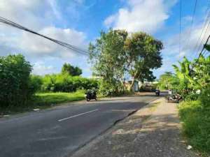DIJUAL TANAH KOMERSIL STRATEGIS JLN UTAMA SEMPOL PERERENAN CANGGU lokasi di Kab. Badung, tersedia melalui melalui situs Olx