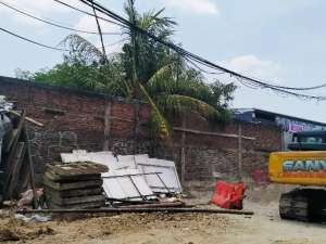Dijual Tanah LT 2100 m2Pinggir Jalan Raya Kalimalang Bekasi Selatan lokasi di Jakarta Timur, tersedia melalui melalui situs Olx