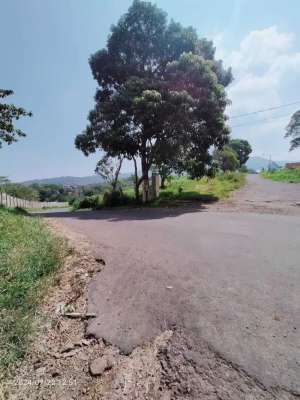 Dijual Tanah Padat view city dan Gunung Geulis Jatinangor Sumedang lokasi di Sumedang Kab., tersedia melalui melalui situs Olx