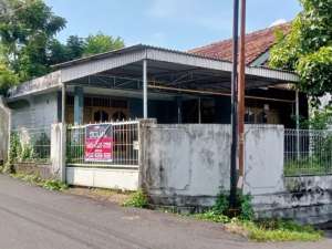 DIJUAL TANAH POSISI HOOKRUMAH LAMA DEKAT SMP 3 PALEMBANG lokasi di Palembang Kota, tersedia melalui melalui situs Olx