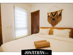 Dijual Villa Bergaya Mediterania di Semat, Canggu lokasi di Kab. Badung, tersedia melalui melalui situs Olx