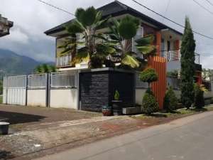 Dijual Villa Furnished di Private Pool Batu Ada Private Pool lokasi di Batu Kota, tersedia melalui melalui situs Olx