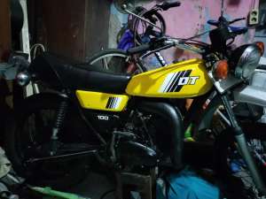 Jual bekas Dijual Yamah Dt 100x th1980,,lokasi di  ,Surabaya Kota