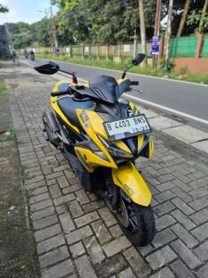 Jual bekas Dijual Yamaha aerox 155 tahun 2017 surat lengkap,lokasi di Tangerang Selatan Kota