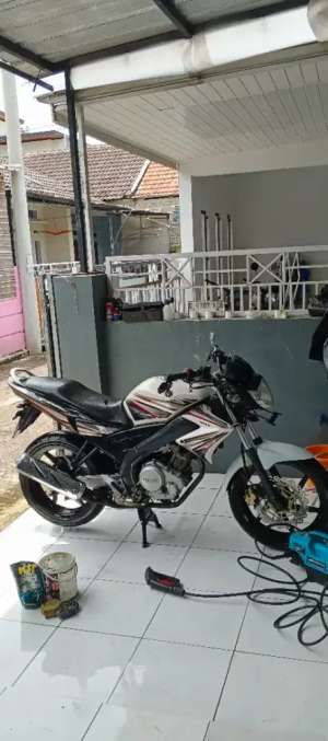 Jual bekas DIJUAL YAMAHA VIXION OLD 2013,lokasi di Bandung Kab.