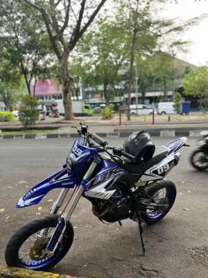 Jual bekas Dijual yamaha WR 155 Supermoto,lokasi di Surabaya Kota