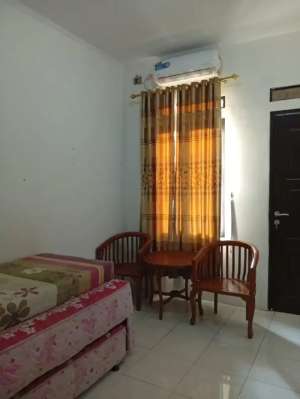 Dijualdisewakan Rumah bebas banjir di Taman Kedaung Ciputat lokasi di Tangerang Selatan Kota, tersedia melalui melalui situs Olx