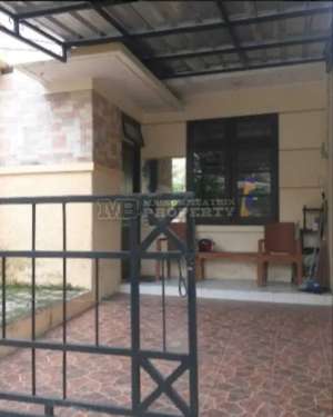 DIJUALDISEWAKAN RUMAH RAPI TERAWATADA PAVILLIUN DN lokasi di Jakarta Selatan, tersedia melalui melalui situs Olx