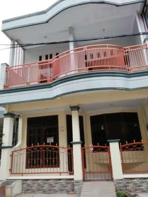 DIKONTRAKAN RUMAH 2 LANTAI Rp. 25.000.000Tahun lokasi di Bekasi Kab., tersedia melalui melalui situs Olx