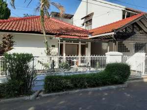 Dikontrakan Rumah Komp. Margahayu Raya Metro lokasi di Bandung Kota, tersedia melalui melalui situs Olx