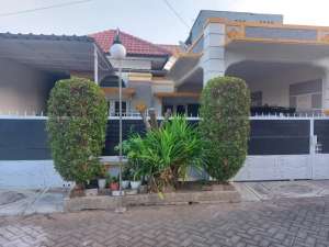 Dikontrakkan Perumahan Istana Bestari Blok AC No 4 lokasi di Pasuruan Kota, tersedia melalui melalui situs Olx