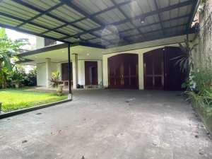 Disewa Rumah 4Br di Area Elite Darmawangsa, Cocok untuk Silent Office atau Rumah Pribadi. Pakai Kolam Renang dan Taman Luas, Jakarta Selatan lokasi di Jakarta Selatan, tersedia melalui melalui situs Olx