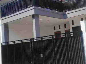 disewa rumah baru di pondok kelapa duren sawit 3 kt lokasi di Jakarta Timur, tersedia melalui melalui situs Olx