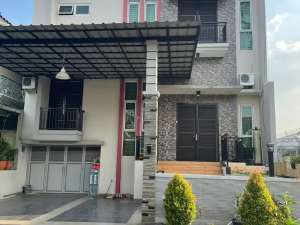 Disewa rumah cluster taman dago lippo cikarang lokasi di Bekasi Kab., tersedia melalui melalui situs Olx