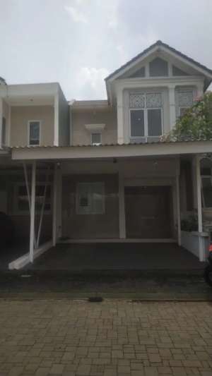 DISEWA RUMAH FULL FURNISHED DI BSD GREENWICH CLUSTER WHITSAND lokasi di Tangerang Selatan Kota, tersedia melalui melalui situs Olx