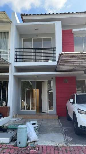 DISEWA Rumah Golf Lake Residence lokasi di Jakarta Barat, tersedia melalui melalui situs Olx