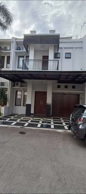 DISEWA RUMAH MINIMALIS SIAP HUNI DALAM TOWNHOUSE CIPETE JAKARTA SELATA lokasi di Jakarta Selatan, tersedia melalui melalui situs Olx