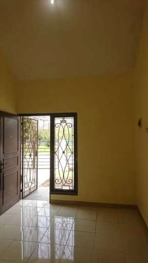 Disewa rumah sekitar harapan mulya. lokasi di Bekasi Kab., tersedia melalui melalui situs Olx