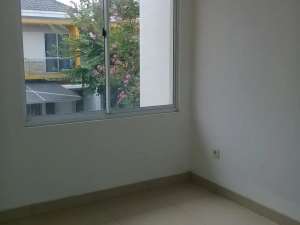 Disewa Rumah Siap Huni di cluster Australia 6x15m, 2AC Green Lake City lokasi di Tangerang Kota, tersedia melalui melalui situs Olx