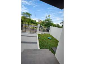 DISEWA RUMAH TAHUNAN 2 LANTAI BAGUS SIAP HUNI HARGA NEGO DI CITRA SENTUL RAYA SENTUL CITY SSR976 lokasi di Bogor Kota, tersedia melalui melalui situs Olx