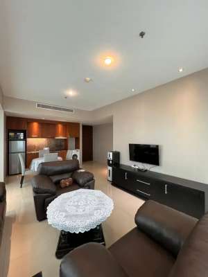 Disewakan 2 BR Corner Furnish View Golf U Residence 2 Lippo Karawaci lokasi di Tangerang Kota, tersedia melalui melalui situs Olx
