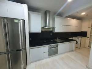 Disewakan Apartemen Essence Dharmawangsa 3BR lokasi di Jakarta Selatan, tersedia melalui melalui situs Olx