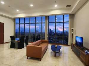 Disewakan Apartemen Senopati Penthouse 2BR lokasi di Jakarta Selatan, tersedia melalui melalui situs Olx
