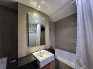 Disewakan Apartemen Trivium Tower The Suites 2br View Lake lokasi di Bekasi Kab., tersedia melalui melalui situs Olx