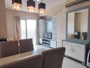 Disewakan Apartement Cosmo Mansion 3 Bedrooms Full Furnished lokasi di Jakarta Pusat, tersedia melalui melalui situs Olx